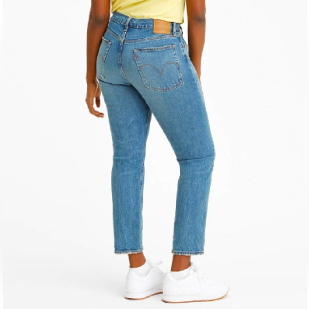 Levi’s 29 / 8 high waist Icon fit ankle button-fly distressed denim jeans EUC